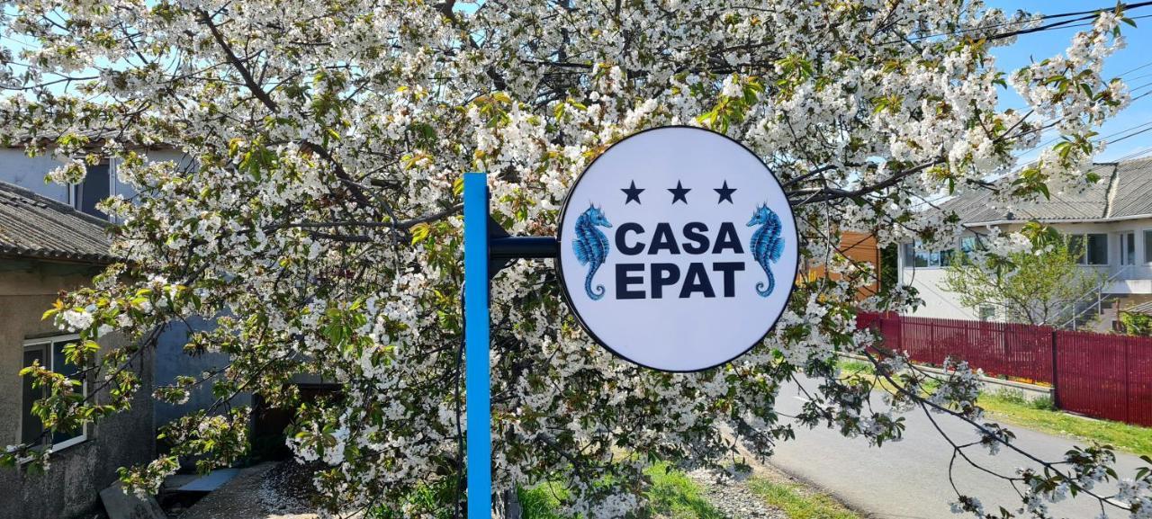 מלון Două Mai Casa Epat מראה חיצוני תמונה